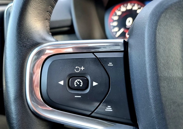 Volvo XC 40 cena 103900 przebieg: 131000, rok produkcji 2019 z Gogolin małe 781